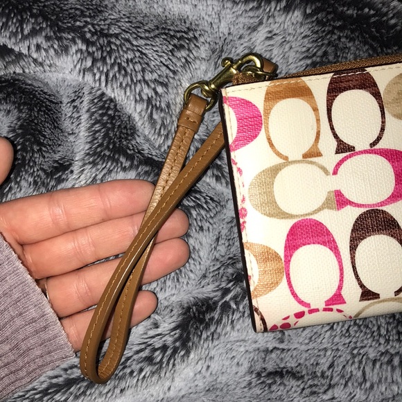 Coach Wallet! - Picture 2 of 7